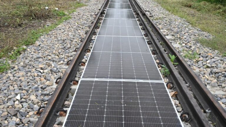 Rail Powered by the Sun: India’s First Solar-Electric Track Marks a New Era