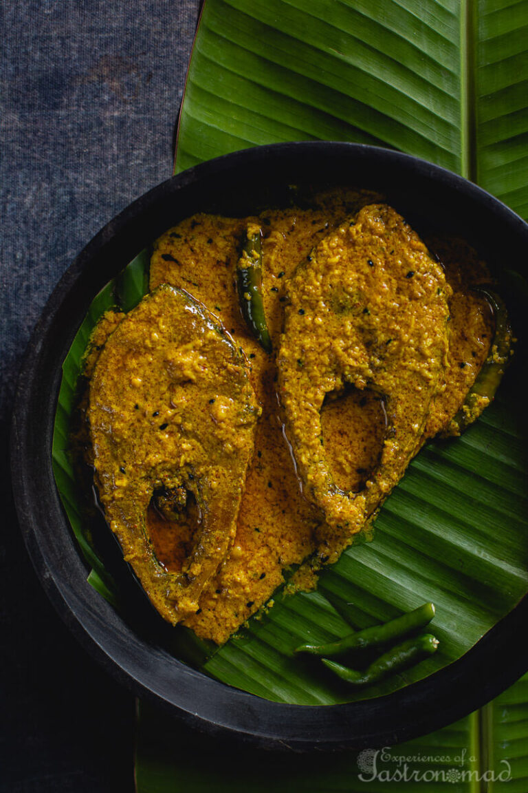 Ilisher Trumphedo: A Royal Feast for Durga Puja