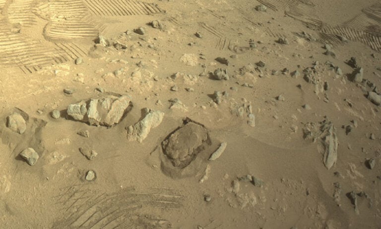 A “Miracle” Stone on Mars: How Ancient Rainfall May Rewrite the History of the Red Planet